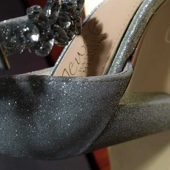 NIB Jewel Badgley Mischka Women's Ollie High Heel Pump Silver - Picture 13 of 14